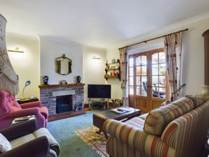 Living Room- click for photo gallery